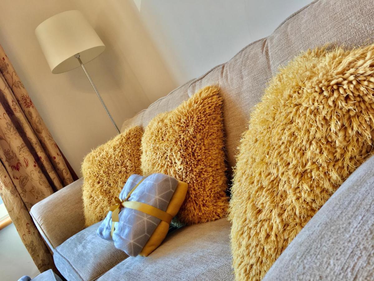 Cosy 2 Bedroom Central Apartment - Free Parking, Free Wifi Aberdeen Eksteriør bilde