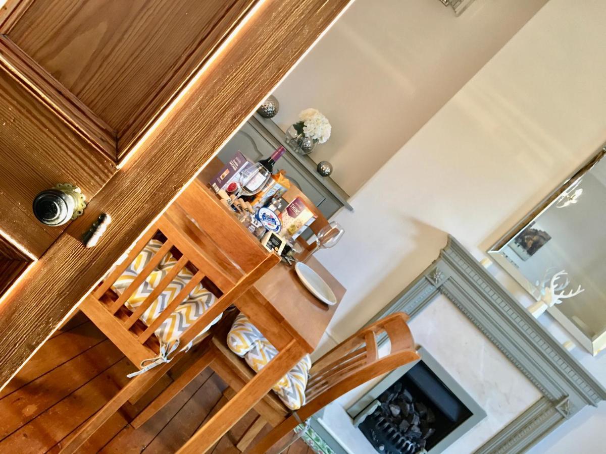 Cosy 2 Bedroom Central Apartment - Free Parking, Free Wifi Aberdeen Eksteriør bilde