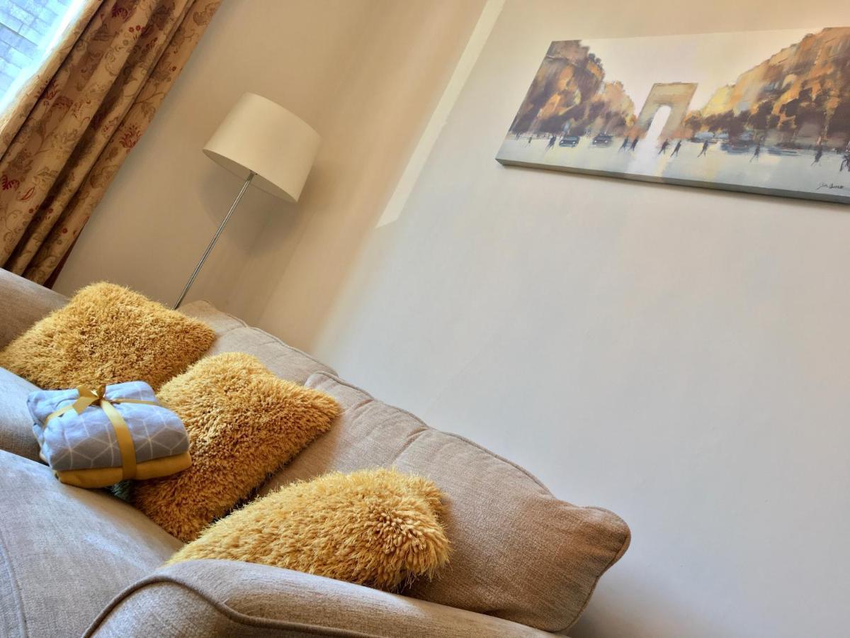 Cosy 2 Bedroom Central Apartment - Free Parking, Free Wifi Aberdeen Eksteriør bilde