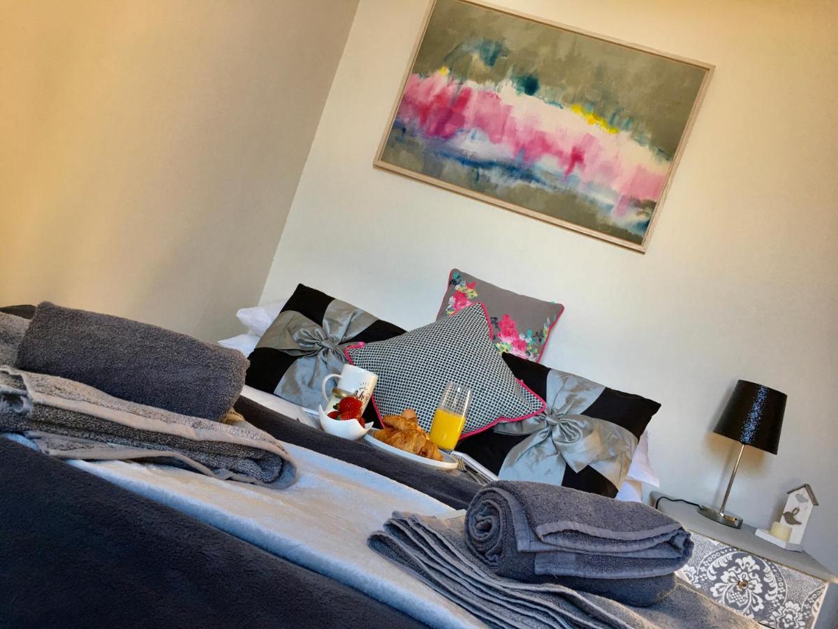 Cosy 2 Bedroom Central Apartment - Free Parking, Free Wifi Aberdeen Eksteriør bilde