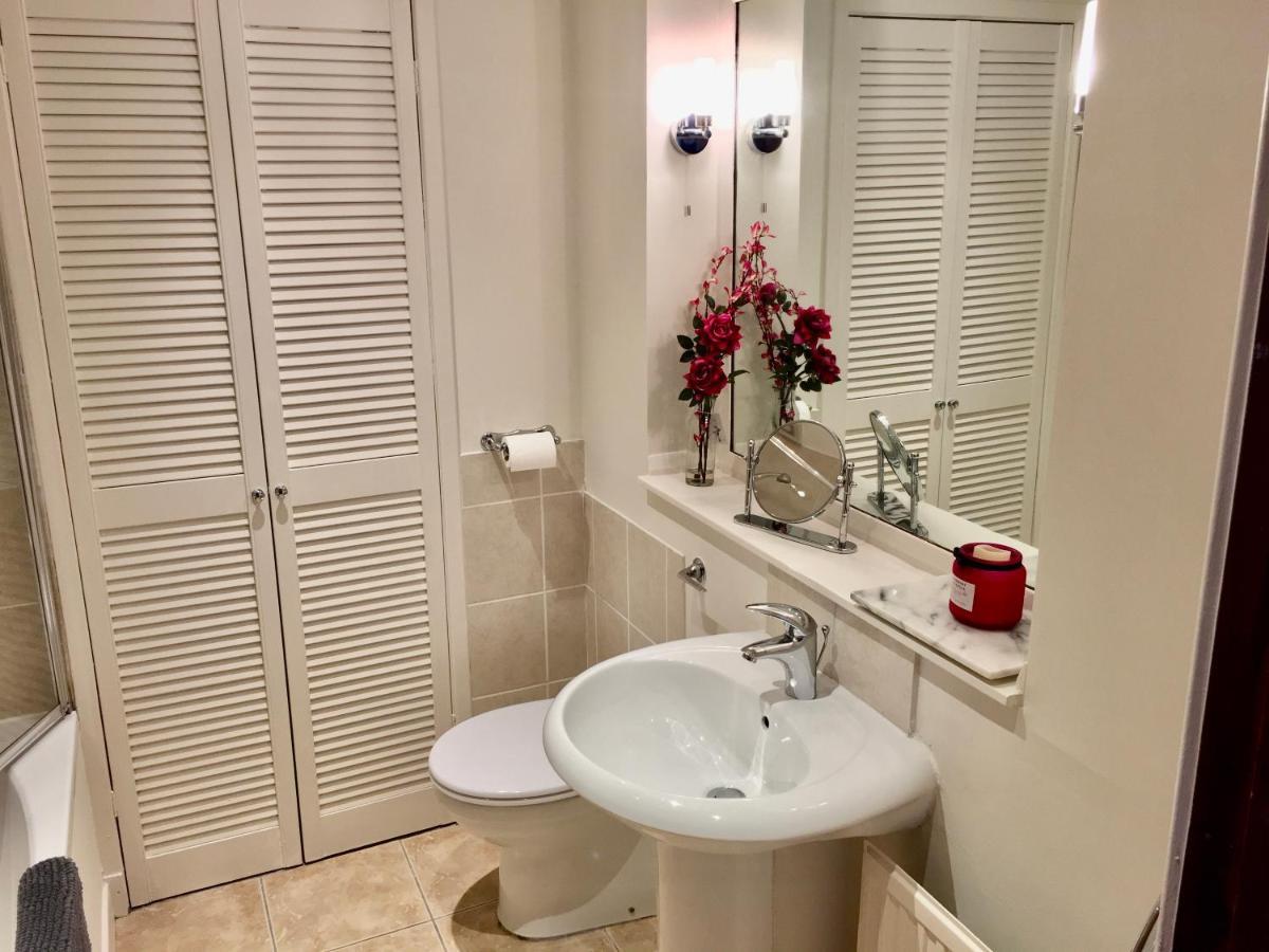 Cosy 2 Bedroom Central Apartment - Free Parking, Free Wifi Aberdeen Eksteriør bilde